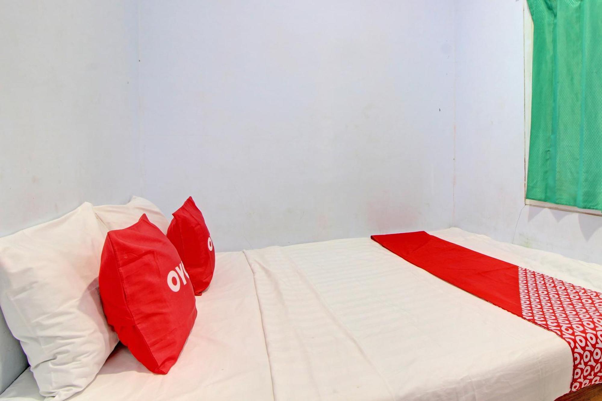 Oyo 92628 Raja Alam Homestay Karanganyar  Bagian luar foto
