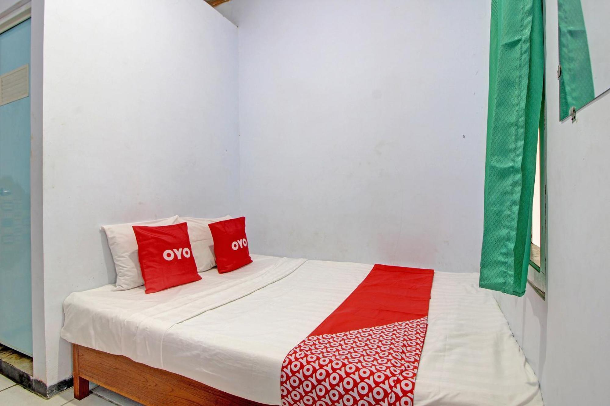 Oyo 92628 Raja Alam Homestay Karanganyar  Bagian luar foto