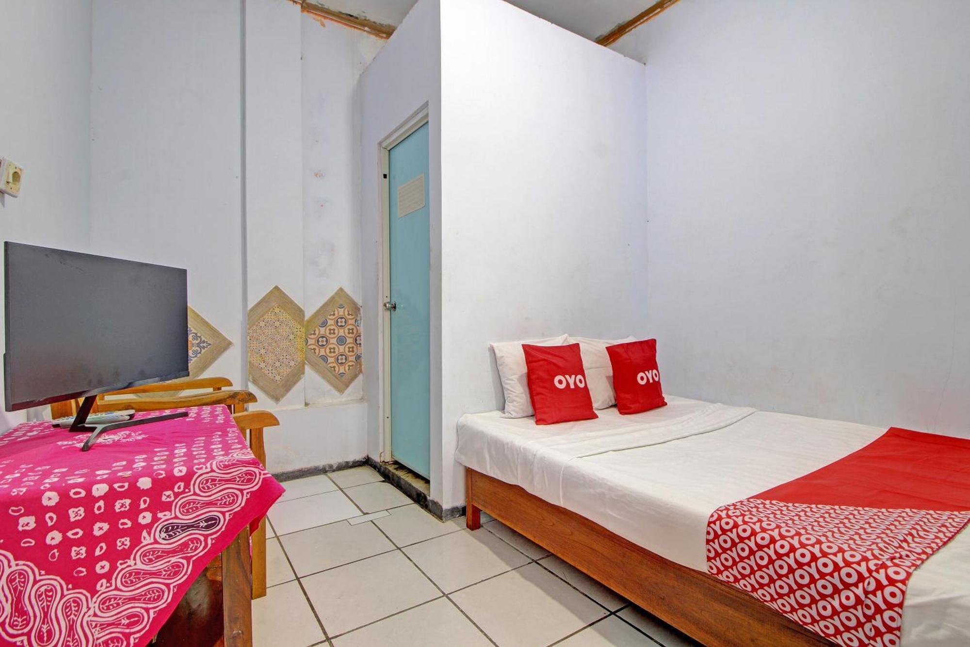 Oyo 92628 Raja Alam Homestay Karanganyar  Bagian luar foto